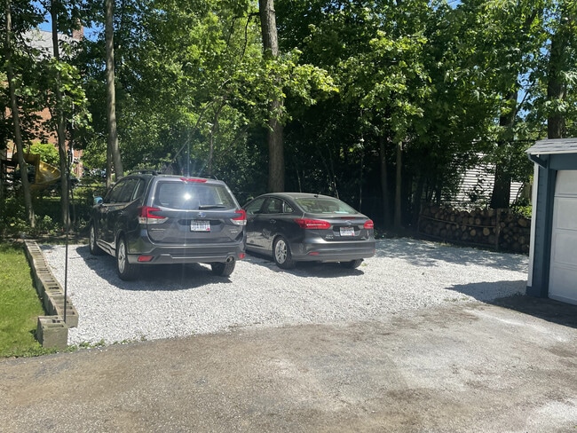 2 car parking pic 1 - 3416 E Scarborough Rd