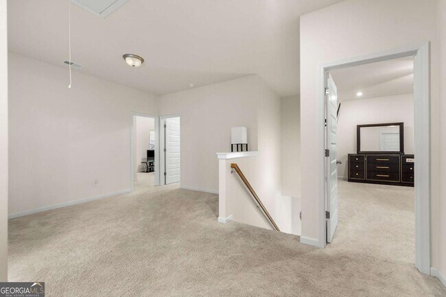 Building Photo - 228 Whitneys Wy