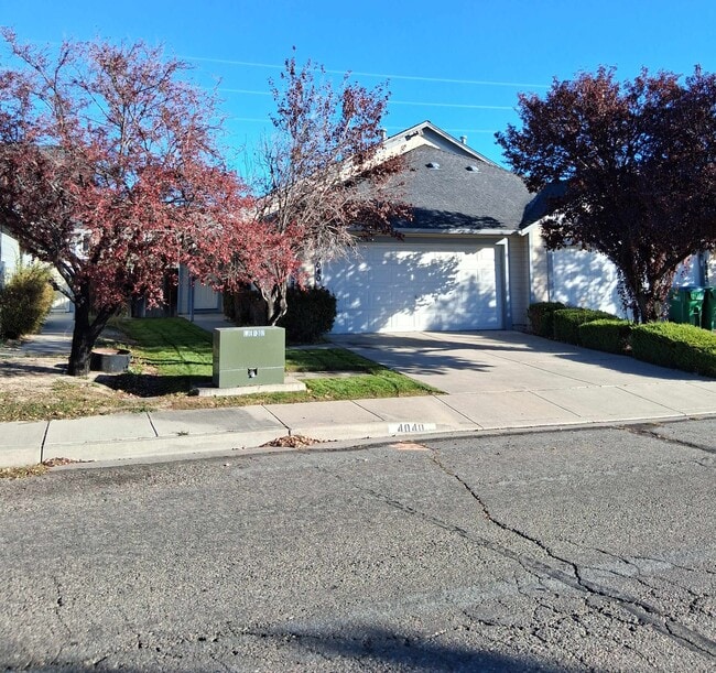 Primary Photo - 4040 Gordon St