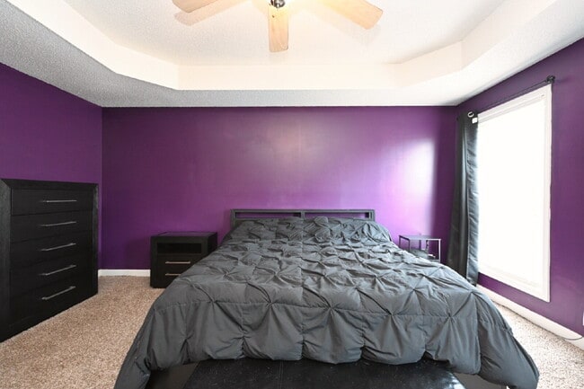 Building Photo - Show-Stopping Rental Home – A Rare Find wi...