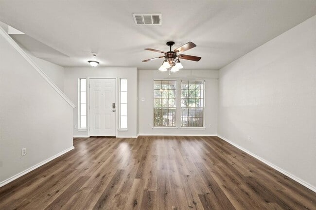 Building Photo - 2309 Melissa Oaks Ln