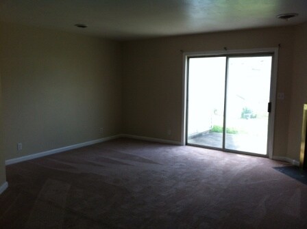 Building Photo - 104 Greenland Ct