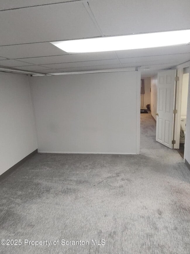 Building Photo - 136 Chestnut St