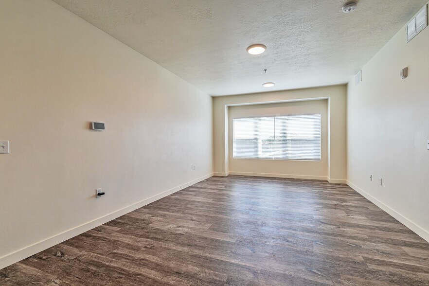 Building Photo - 7318 W Laxey St