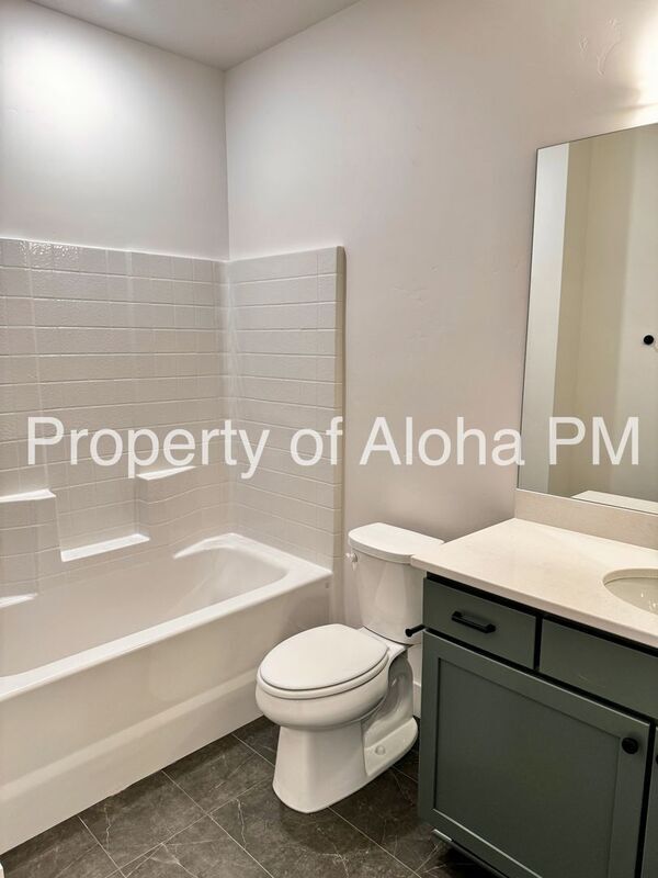 Building Photo - 366 E Presidio Ln