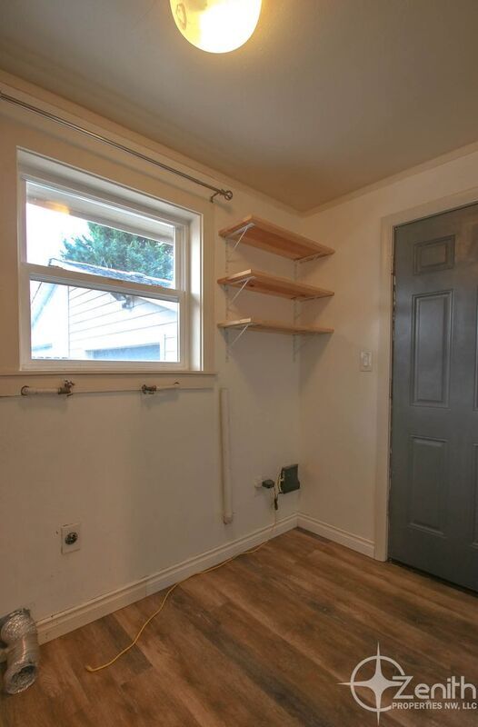 Building Photo - 2618 E 26th St