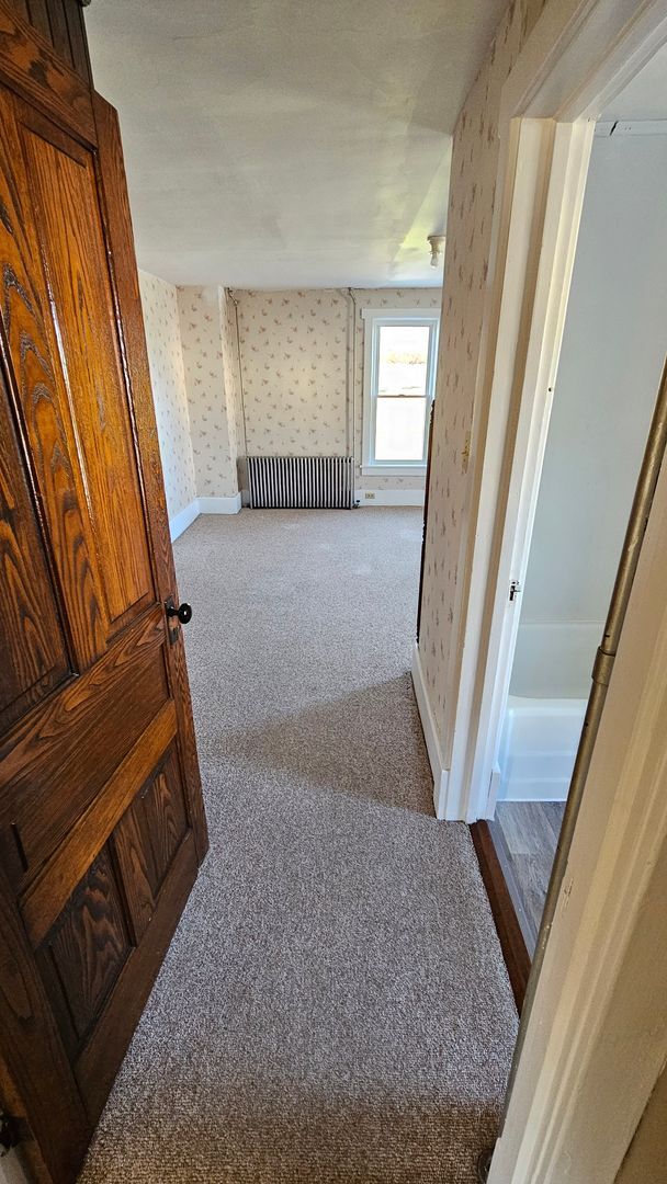 Building Photo - Country Living in This 4 Bedroom Farmhouse!