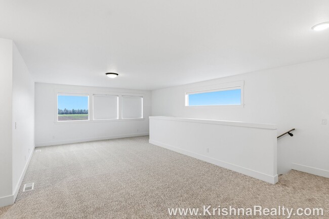 Building Photo - Spacious 5 BR | 3 BA | Modern Corner-Lot Single-Family Home | Farmstead Crossing Neighborhood