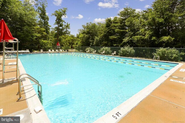 Building Photo - 10940 Brewer House Rd