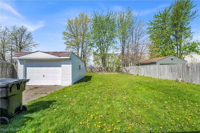 Building Photo - 4684 W 158th St