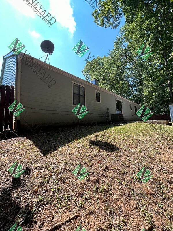 Building Photo - 351 Knollwood Lane