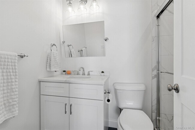 Building Photo - 1510 Maple Ln