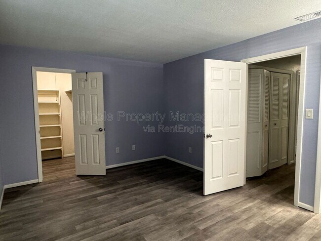 Building Photo - 2380 E Geddes Ave