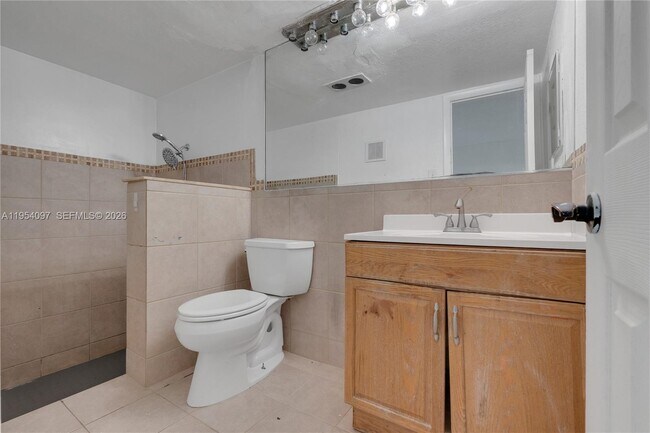 Building Photo - 5505 Bluejack Oak Cir