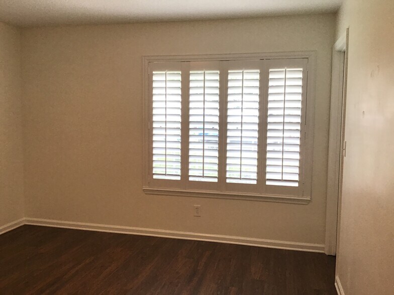 Building Photo - 534 Alice Cove Ct
