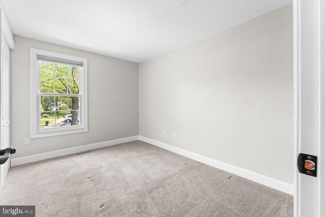 Building Photo - 17429 Gallagher Way