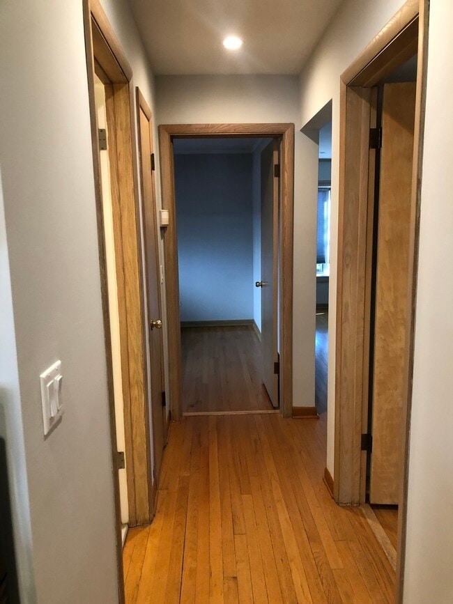 Building Photo - 2004 Milton Ave