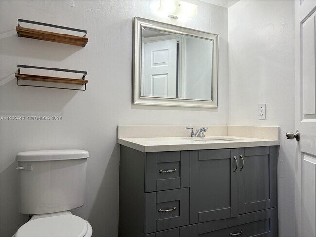 Building Photo - 17565 NW 67th Pl