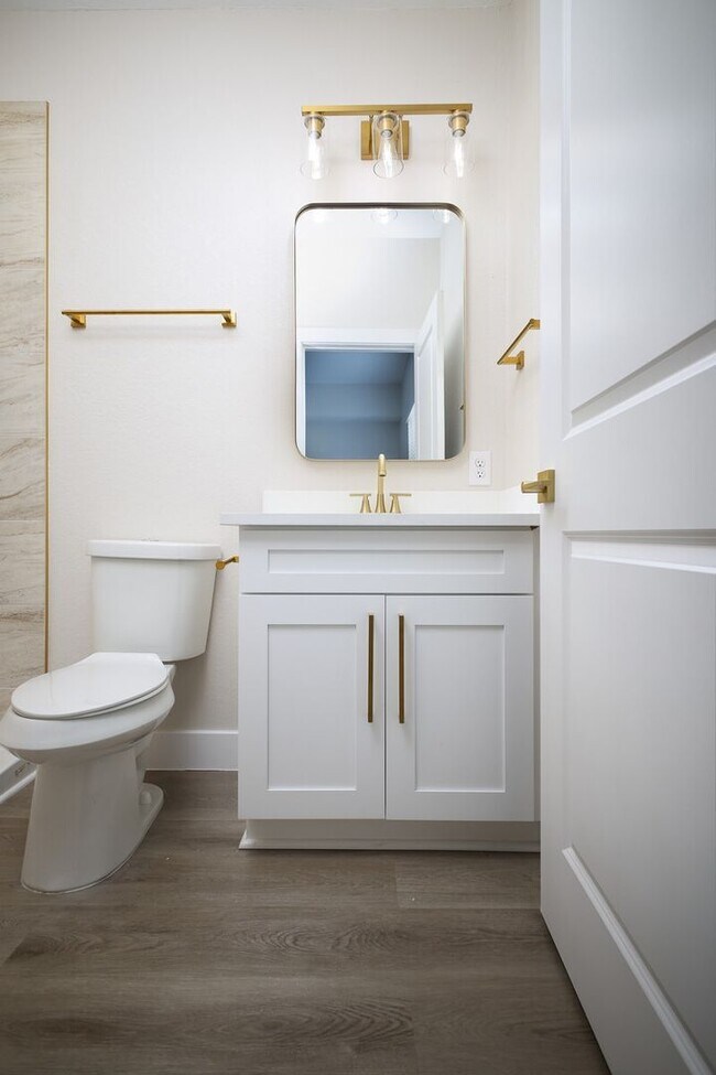 Building Photo - All Units Are Available With Brandnew Full Appliance Package