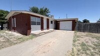 Building Photo - 305 Swinging Spear Rd