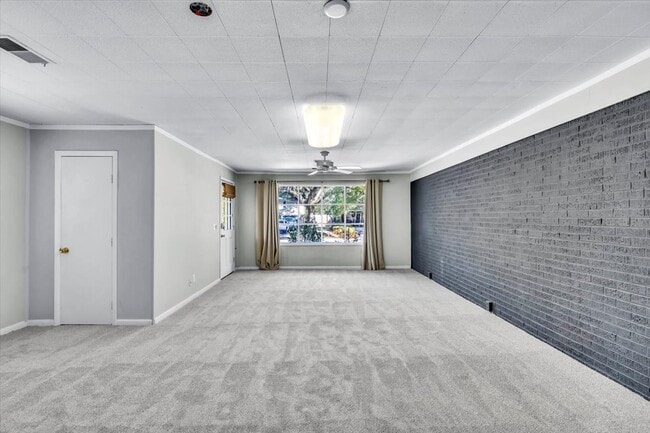 Building Photo - 317 Kensington Dr