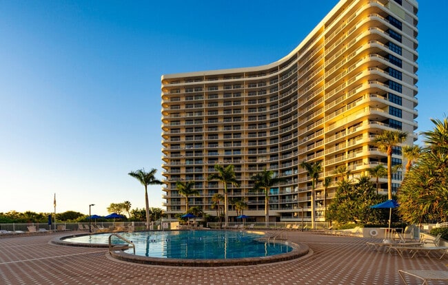 Building Photo - 380 Seaview Ct