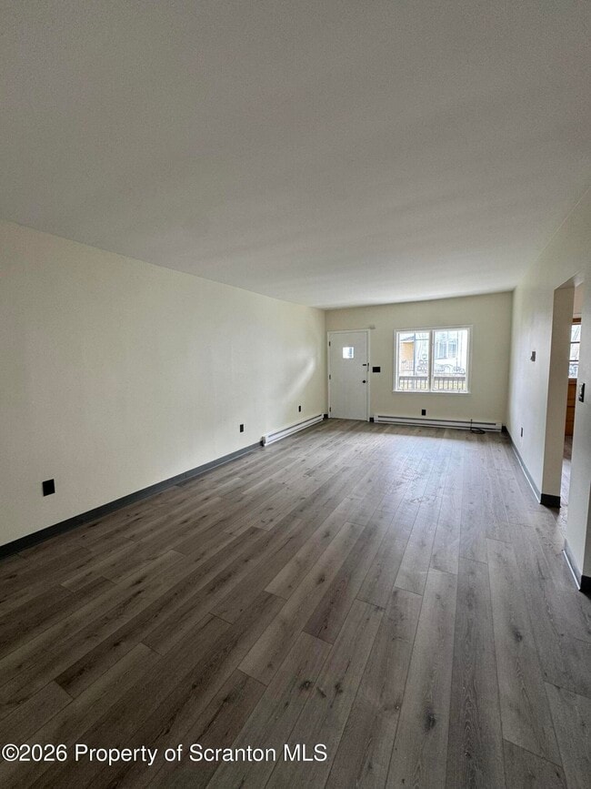 Building Photo - 615 3rd St