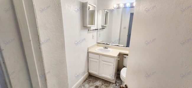 Building Photo - 9479 Olde Towne Row