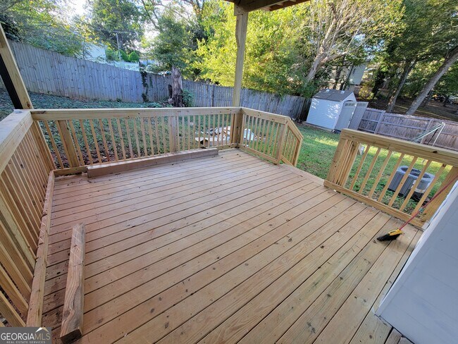 Building Photo - 768 4th St