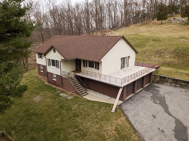 Building Photo - 28 Miller Hill Rd