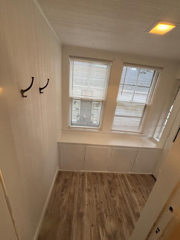 Building Photo - 697 Willett Ave