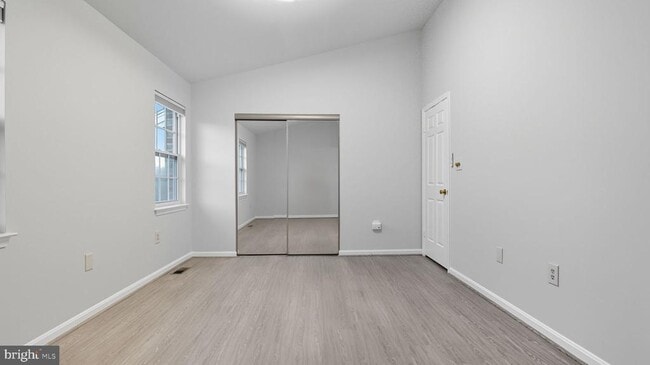 Building Photo - 15526 Owens Glen Terrace