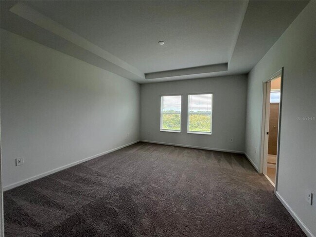 Building Photo - 3066 Chantilly Dr