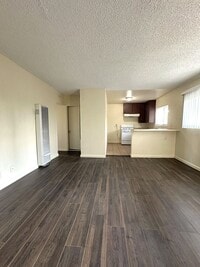 Building Photo - 2418