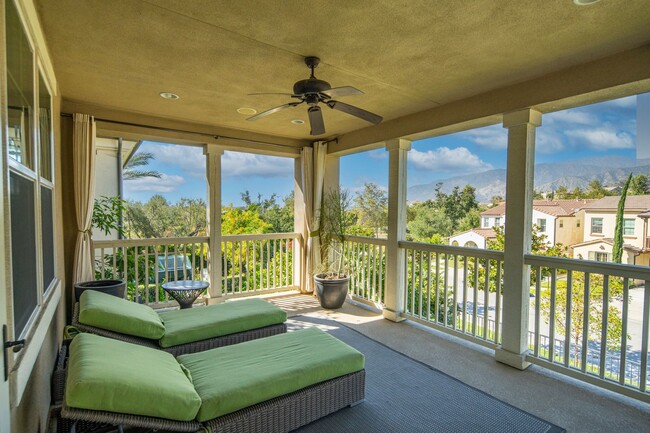 Building Photo - Exceptional Remodeled & Professionally Fur...