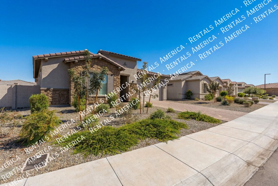 Building Photo - 274 S 164th Dr