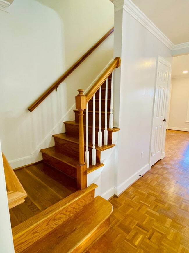 Building Photo - 3810 Hermitage Rd