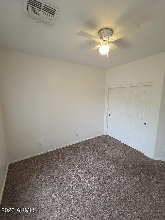 Building Photo - 12901 W Glenrosa Dr