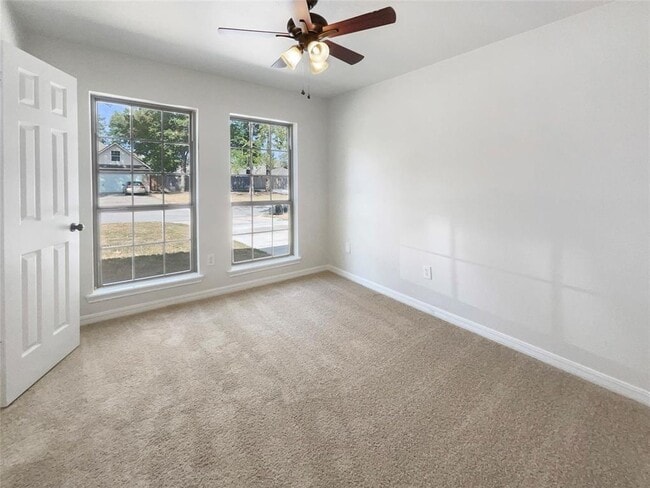 Building Photo - 16126 Spinnaker Dr