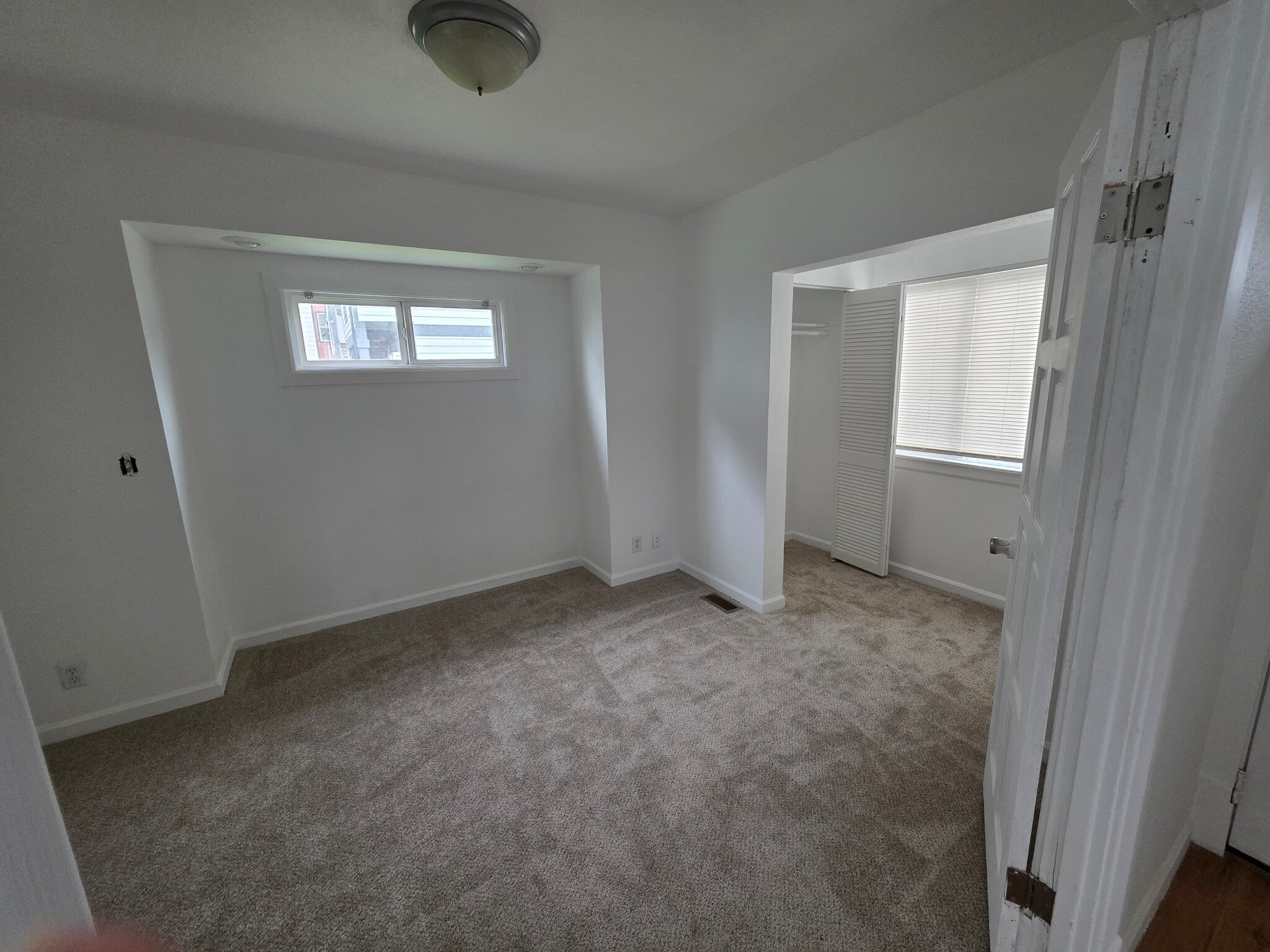 Building Photo - 4322 S Puget Sound Ave