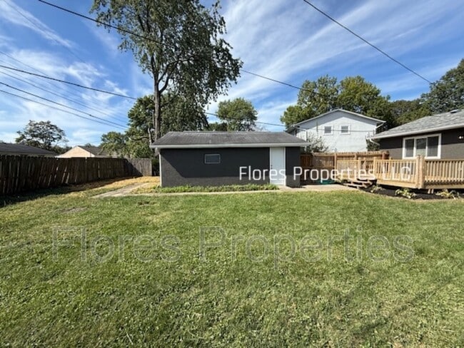 Building Photo - 1413 Cranwood Dr