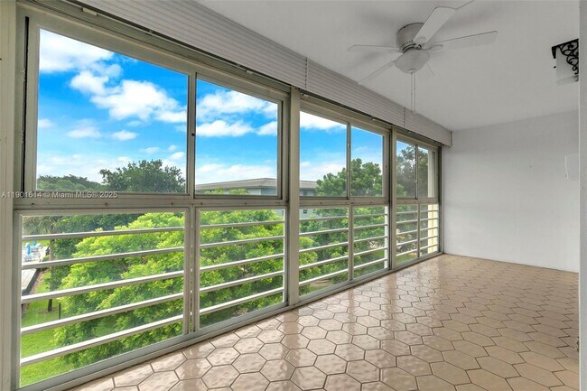 Building Photo - 2504 Antigua Terrace