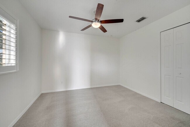 Building Photo - Stunning 4/3 with Fence Enclosed Yard in t...