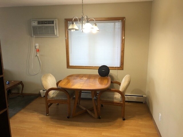 Building Photo - 2832 S 31st Ave