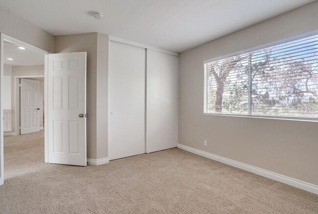 Building Photo - Your Dream Home Awaits on a Peaceful Cul-de-Sac!