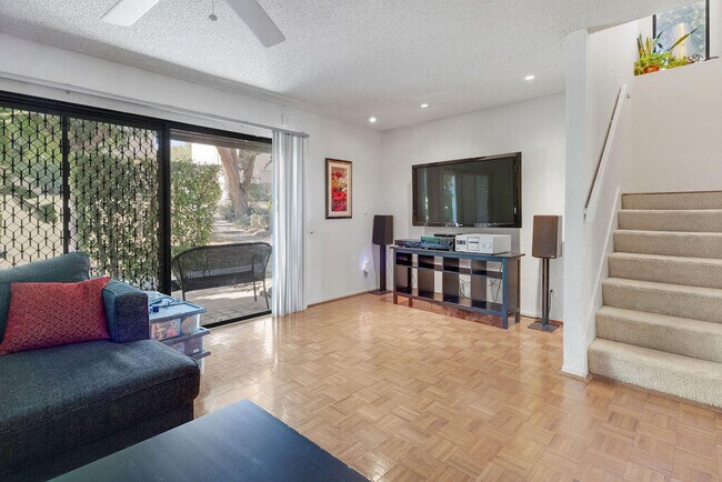 Building Photo - 48728 Desert Flower Dr