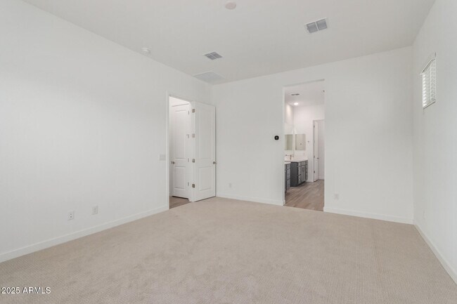 Building Photo - 44713 N 44th Dr