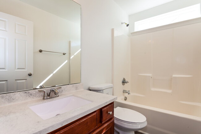 Building Photo - 5104 Abercromby St