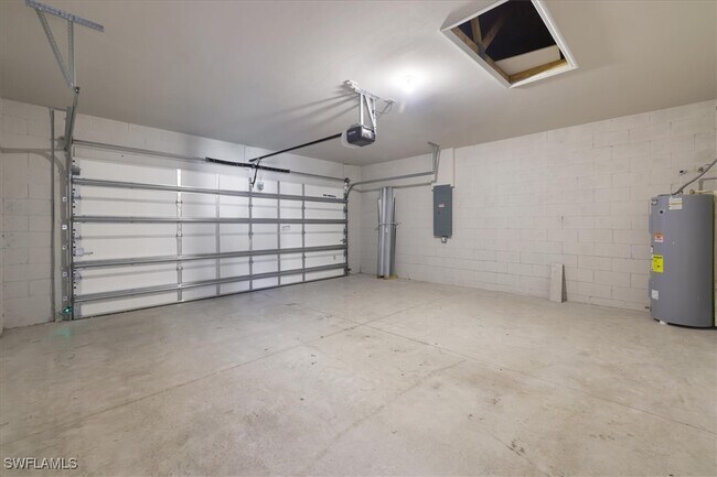 Building Photo - 1523 SW 19th Pl