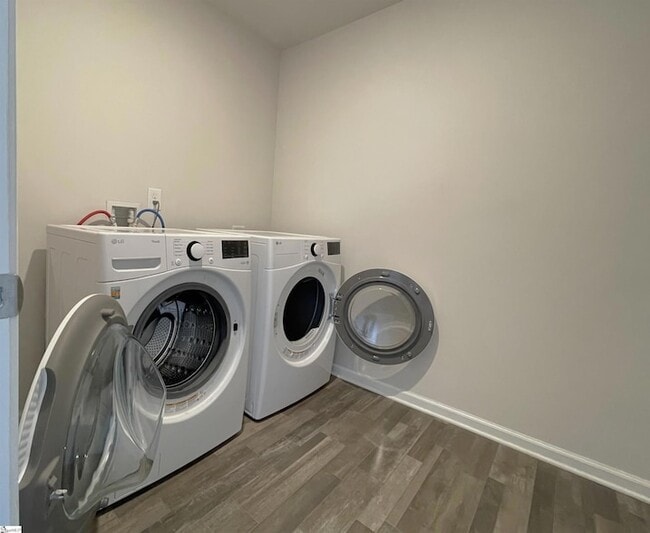 Building Photo - 4060 Garrison Ln